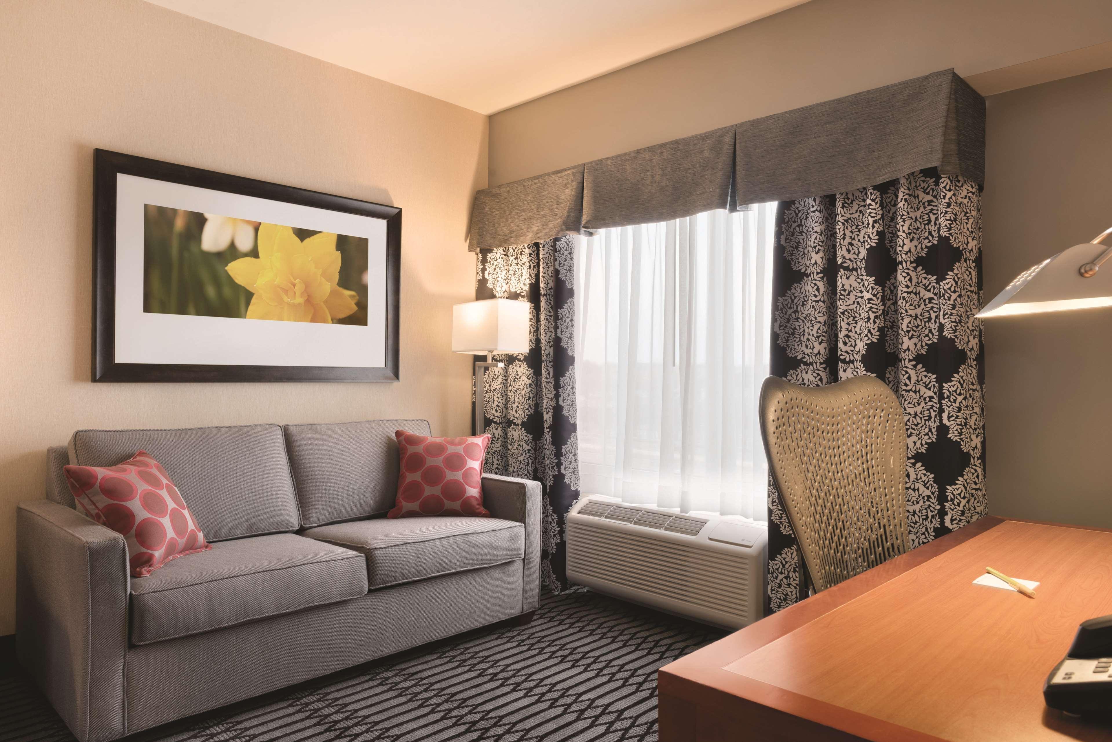 Hilton Garden Inn Akron-Canton Airport North Canton Bagian luar foto